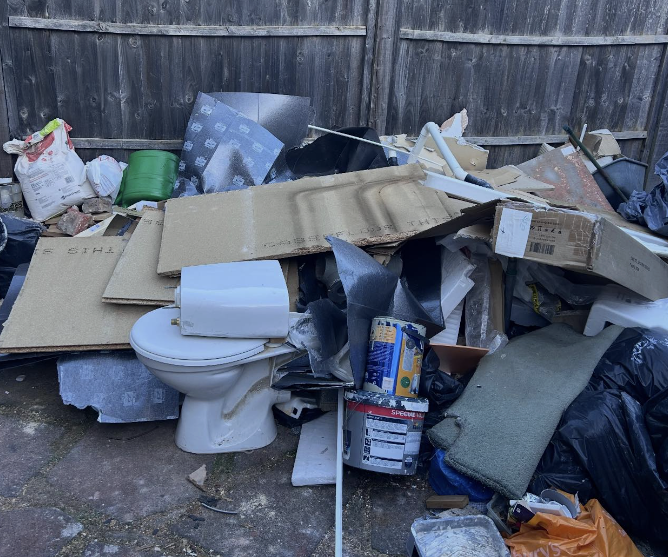 Rubbish removal — mixed household waste pile